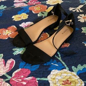 Black short heeled shoes Torrid size 11.5